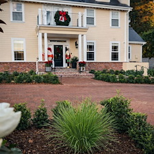 Brick-and-English-Garden-with-a-Twist-in-Arroyo-Grande 5